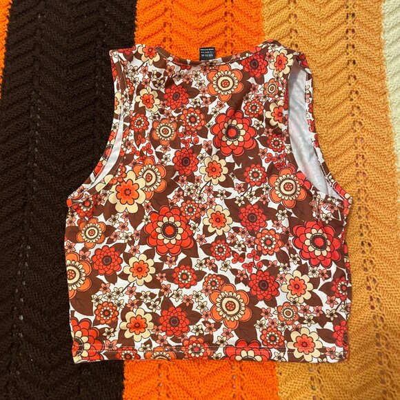 Plunge 70s style orange floral print MOD style sleeveless crop top! - Picture 13 of 13